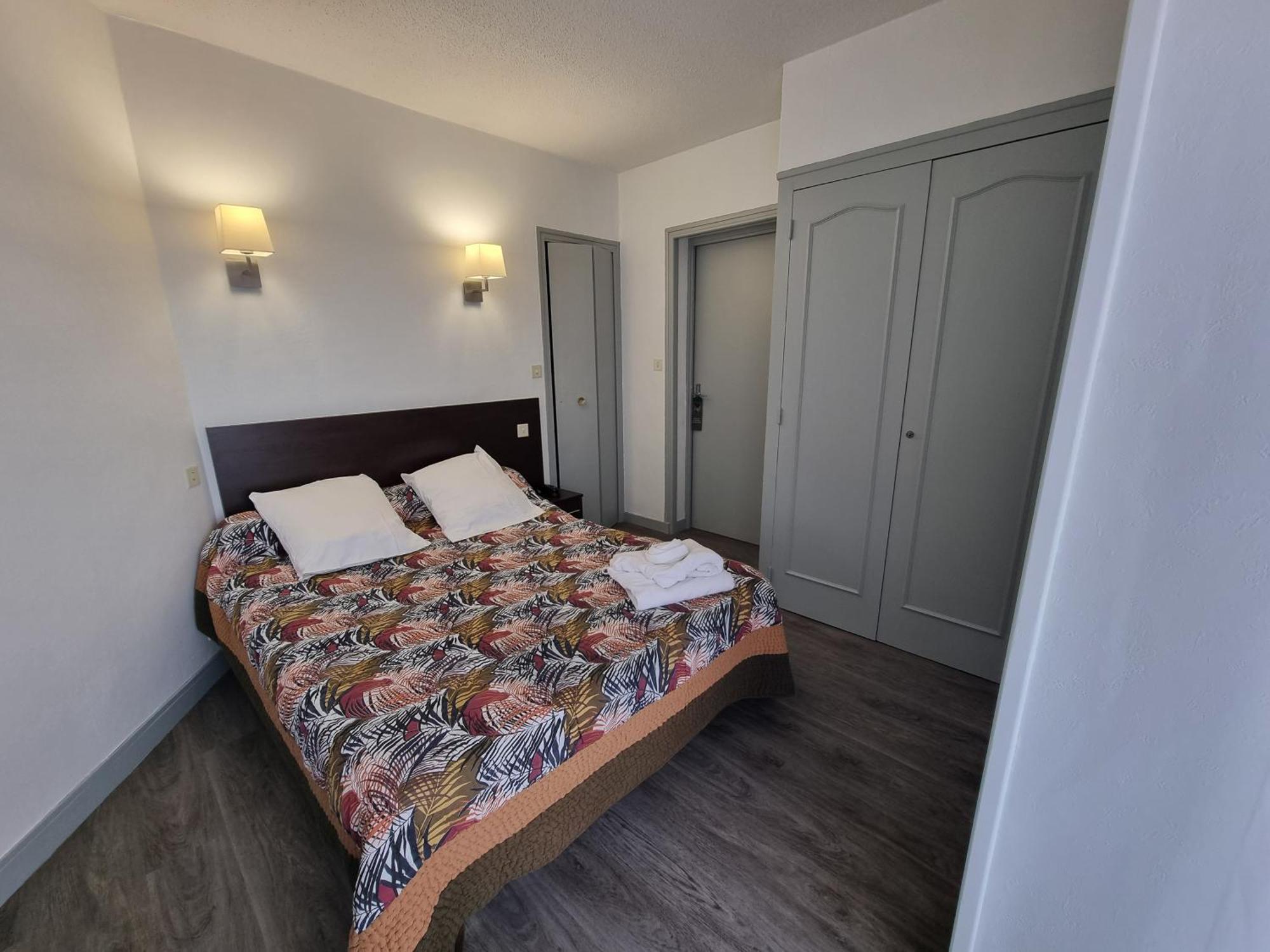 Hotel Le Vascon Dax Exteriör bild